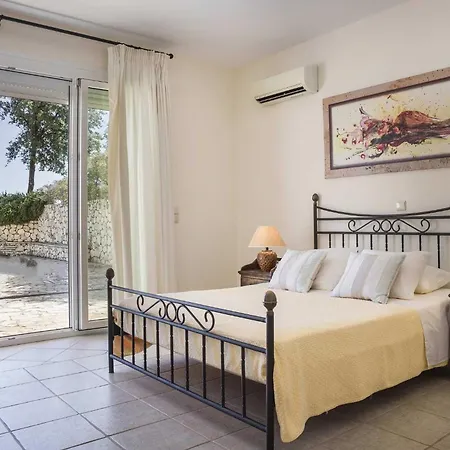 Endearing Kefalonia 3 Bedrooms Afrato Sea View Private Pool Wonderful Sea View Trapezaki فيلة