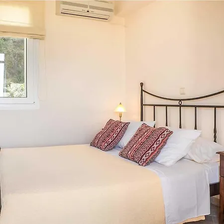 Endearing Kefalonia 3 Bedrooms Afrato Sea View Private Pool Wonderful Sea View Trapezaki فيلة *
